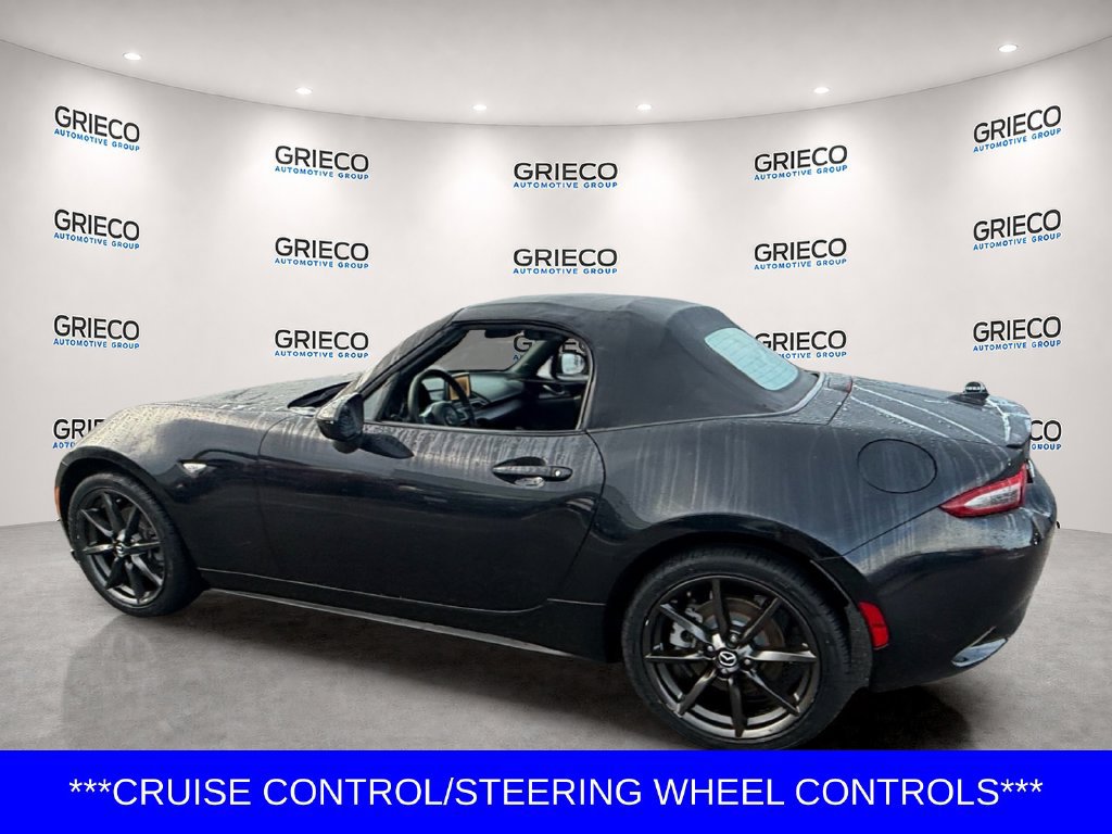 Used 2016 MAZDA MX-5 Miata Club RWD image 5