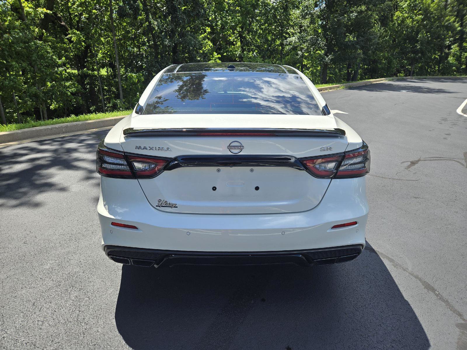 Used 2023 Nissan Maxima SR w/ Sport Mat Group FWD image 8