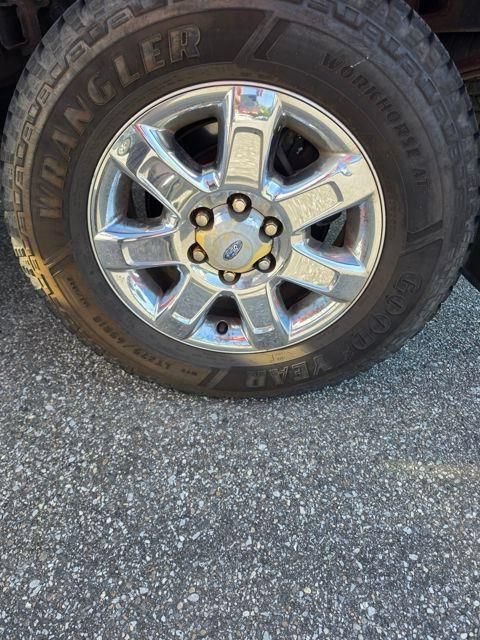 Used 2013 Ford F150 Lariat w/ Lariat Chrome Pkg AWD/4WD image 12