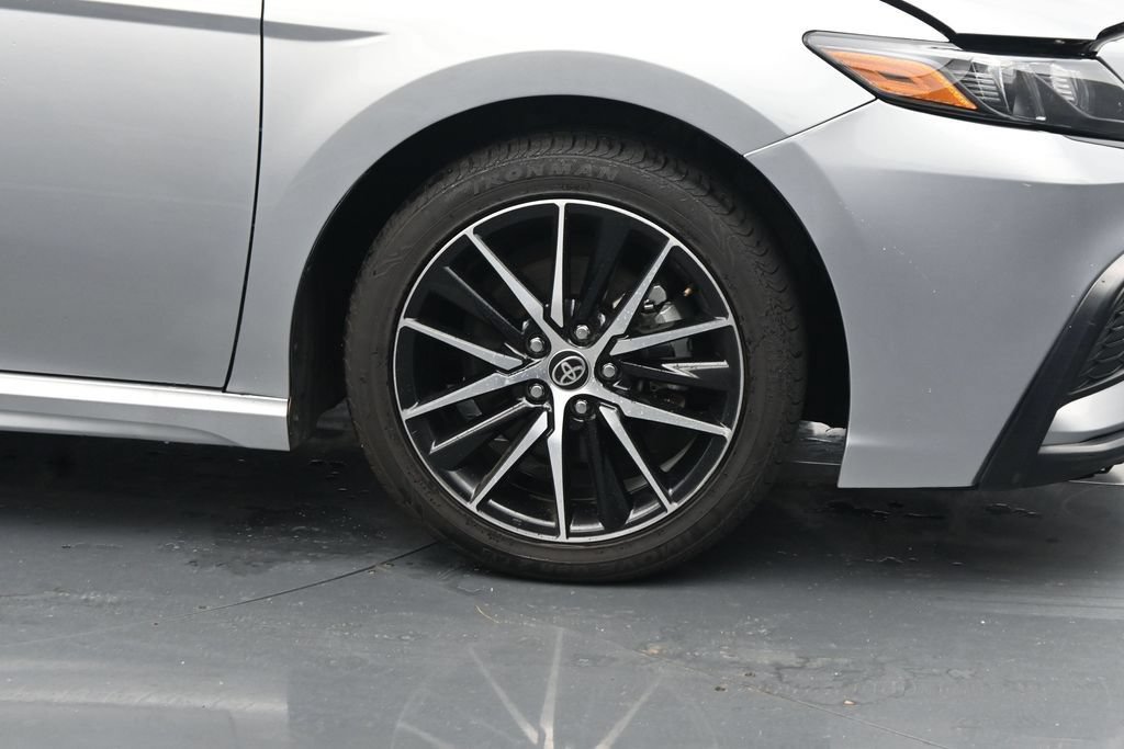 Used 2024 Toyota Camry SE FWD image 11