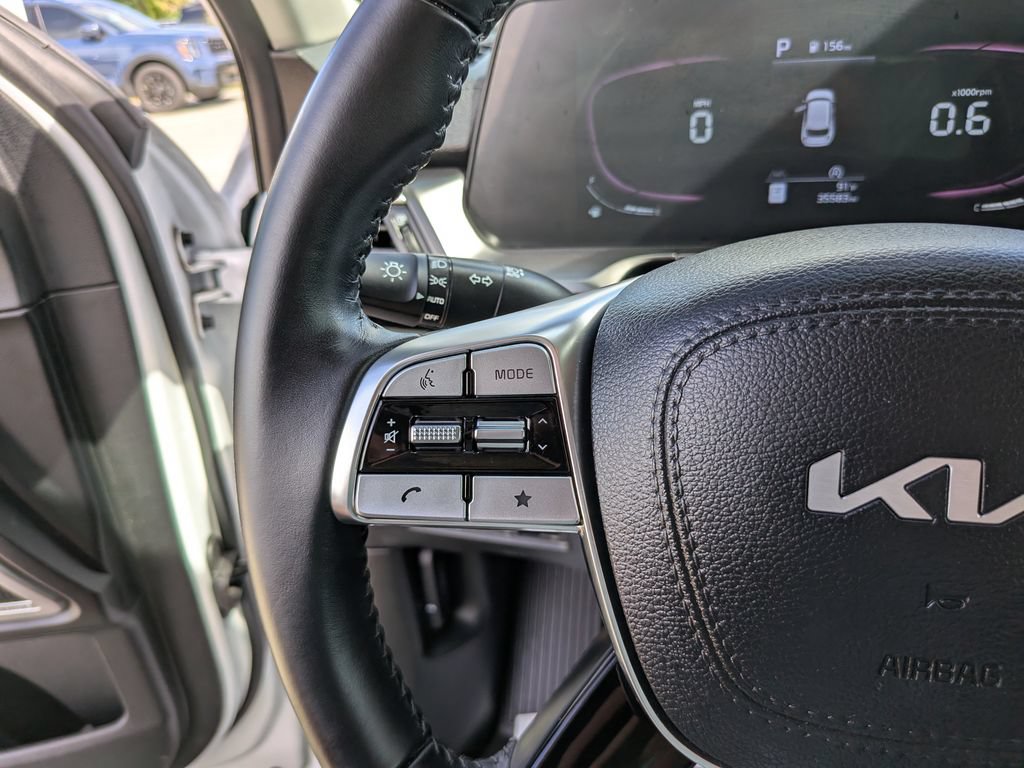 Certified 2024 Kia Telluride S FWD image 30