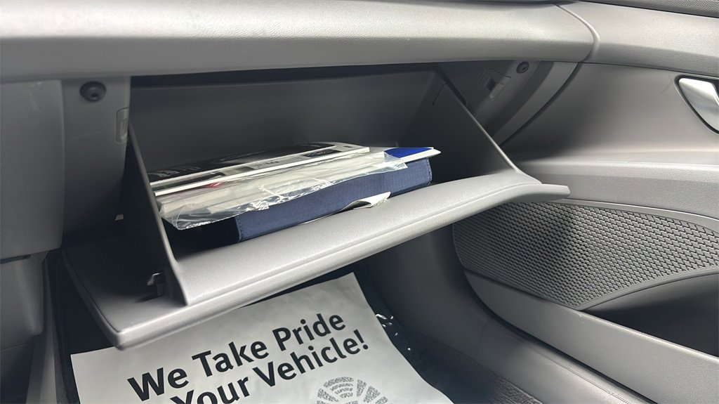 Certified 2024 Hyundai Elantra SEL image 30