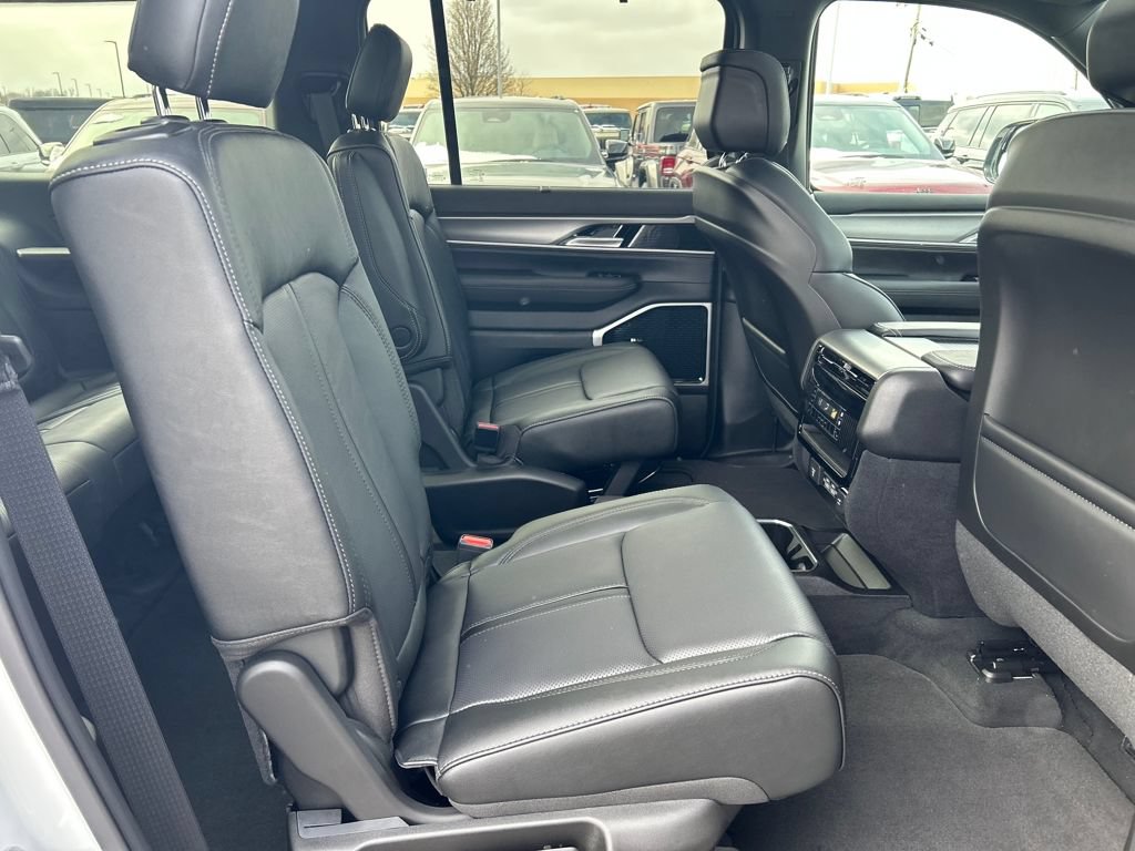 New 2026 Jeep Grand Wagoneer L Limited AWD/4WD image 26