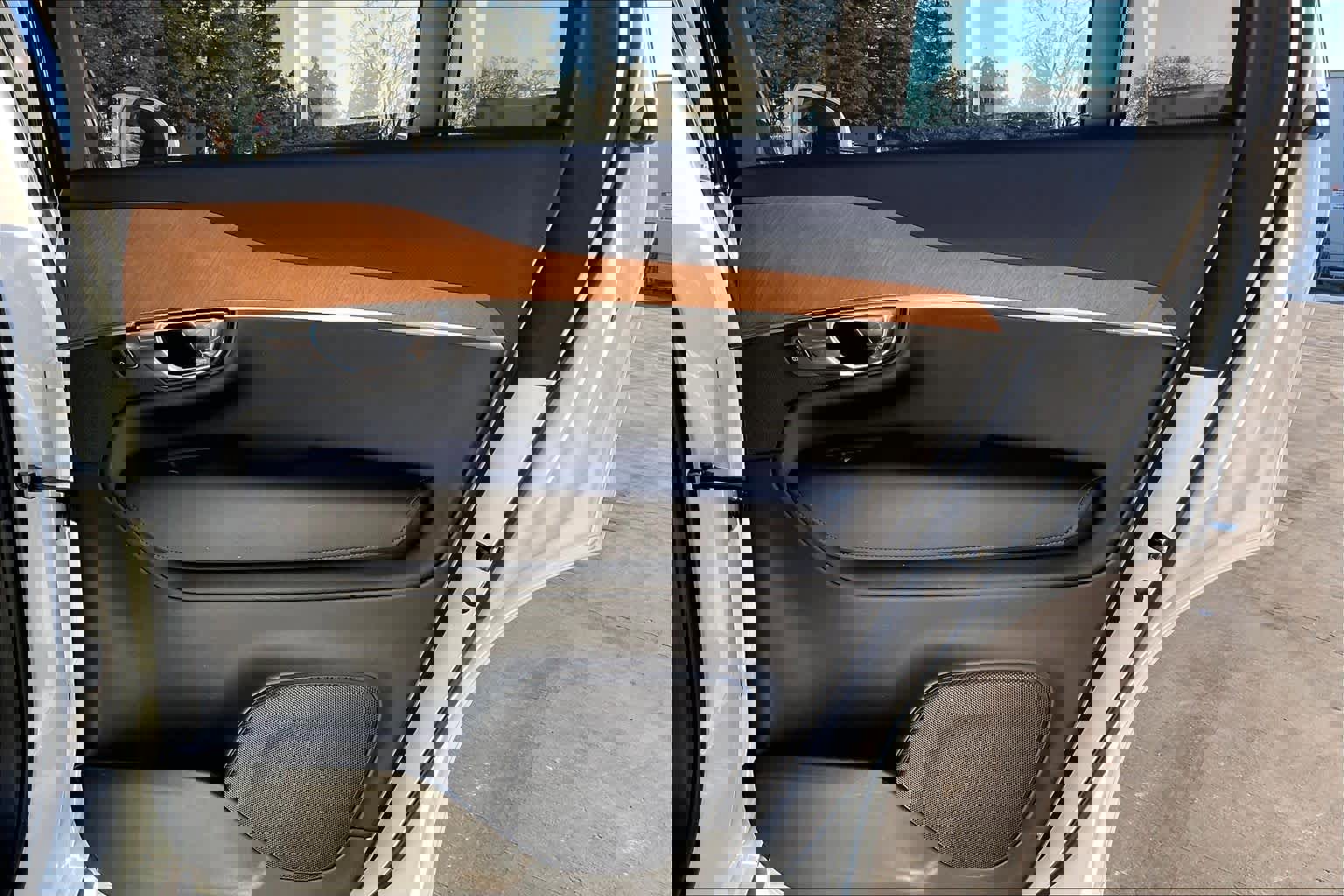 Used 2023 Volvo XC90 B5 Plus image 27