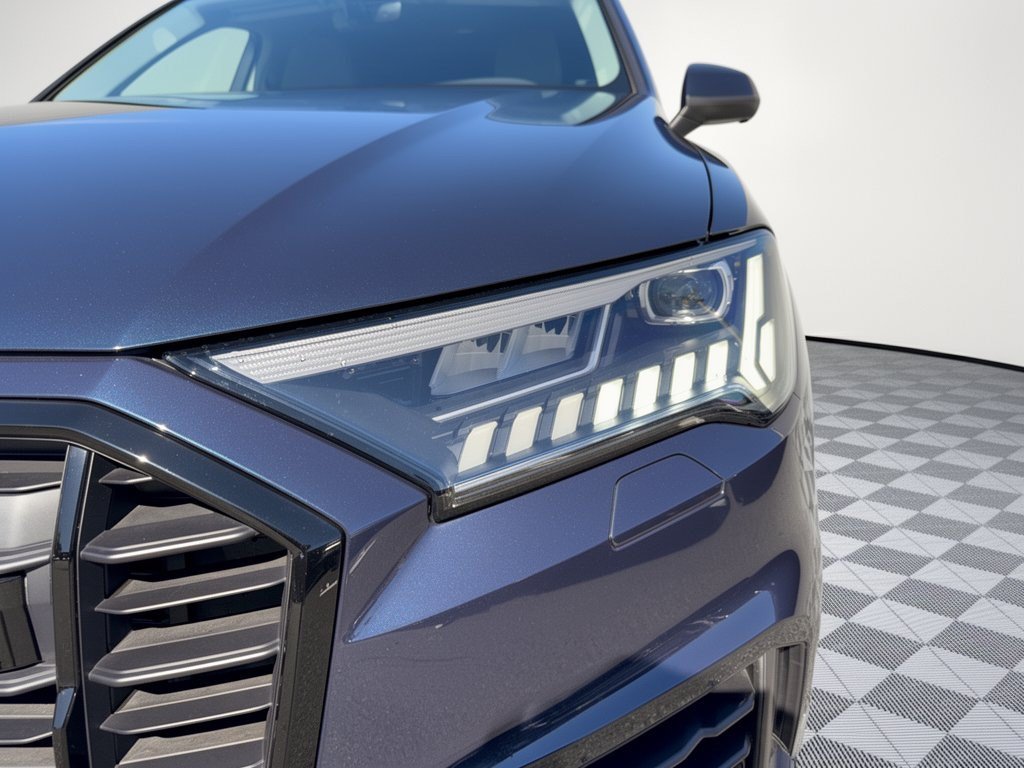 Used 2023 Audi Q7 2.0T Premium Plus w/ Premium Plus Package AWD/4WD image 12