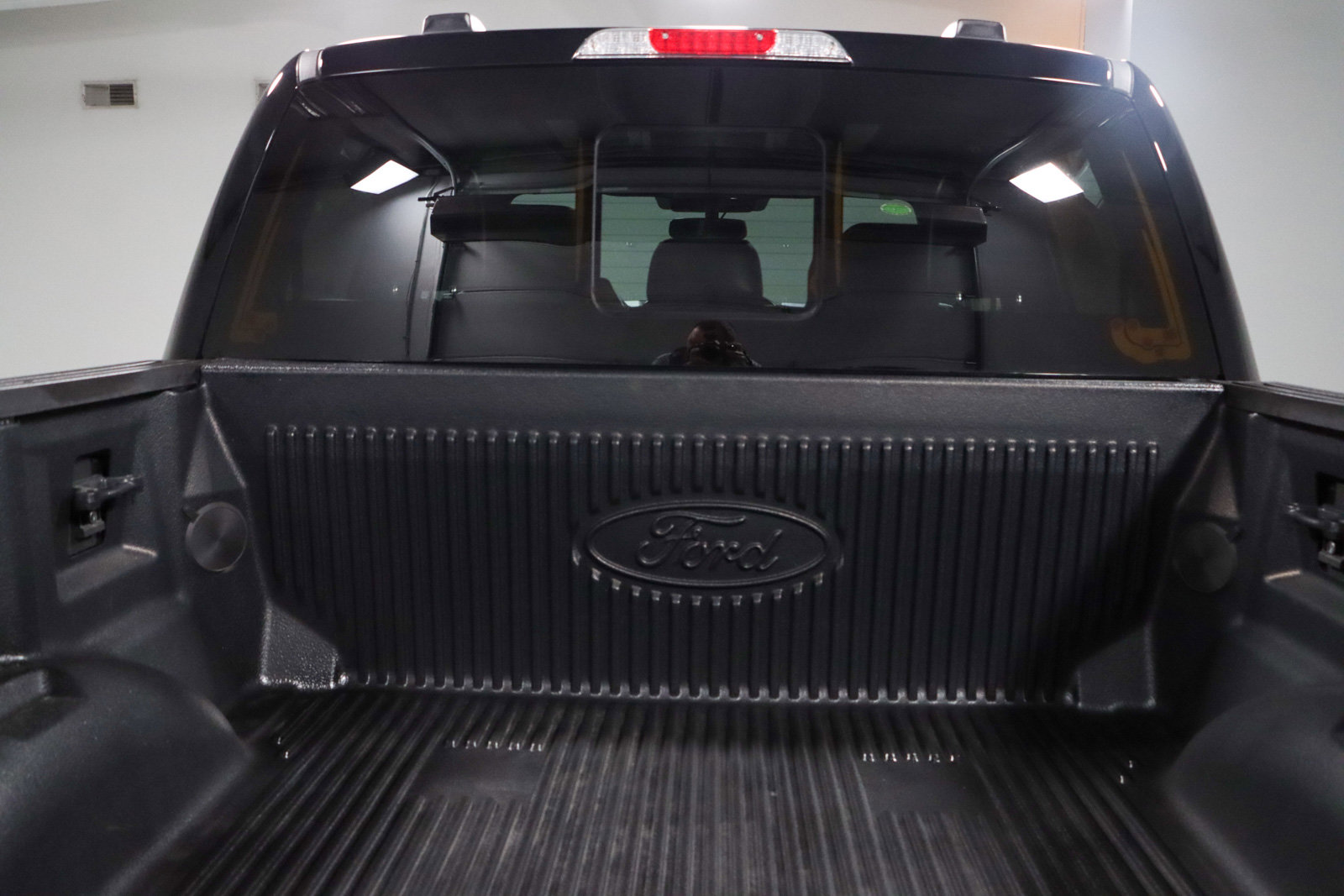 Used 2023 Ford F150 Lariat w/ Equipment Group 502A High AWD/4WD image 31