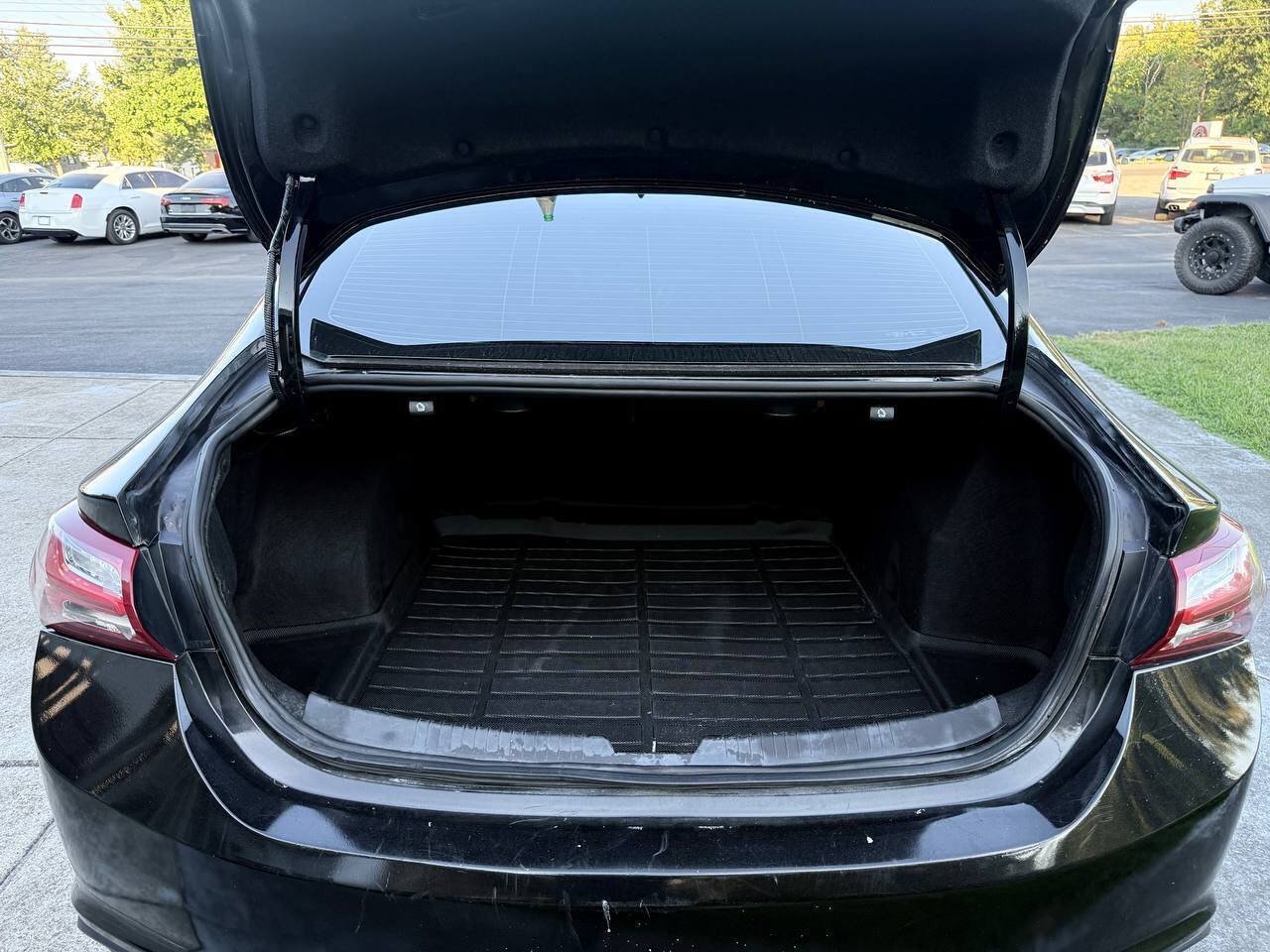 Used 2021 Chevrolet Malibu Premier FWD image 18