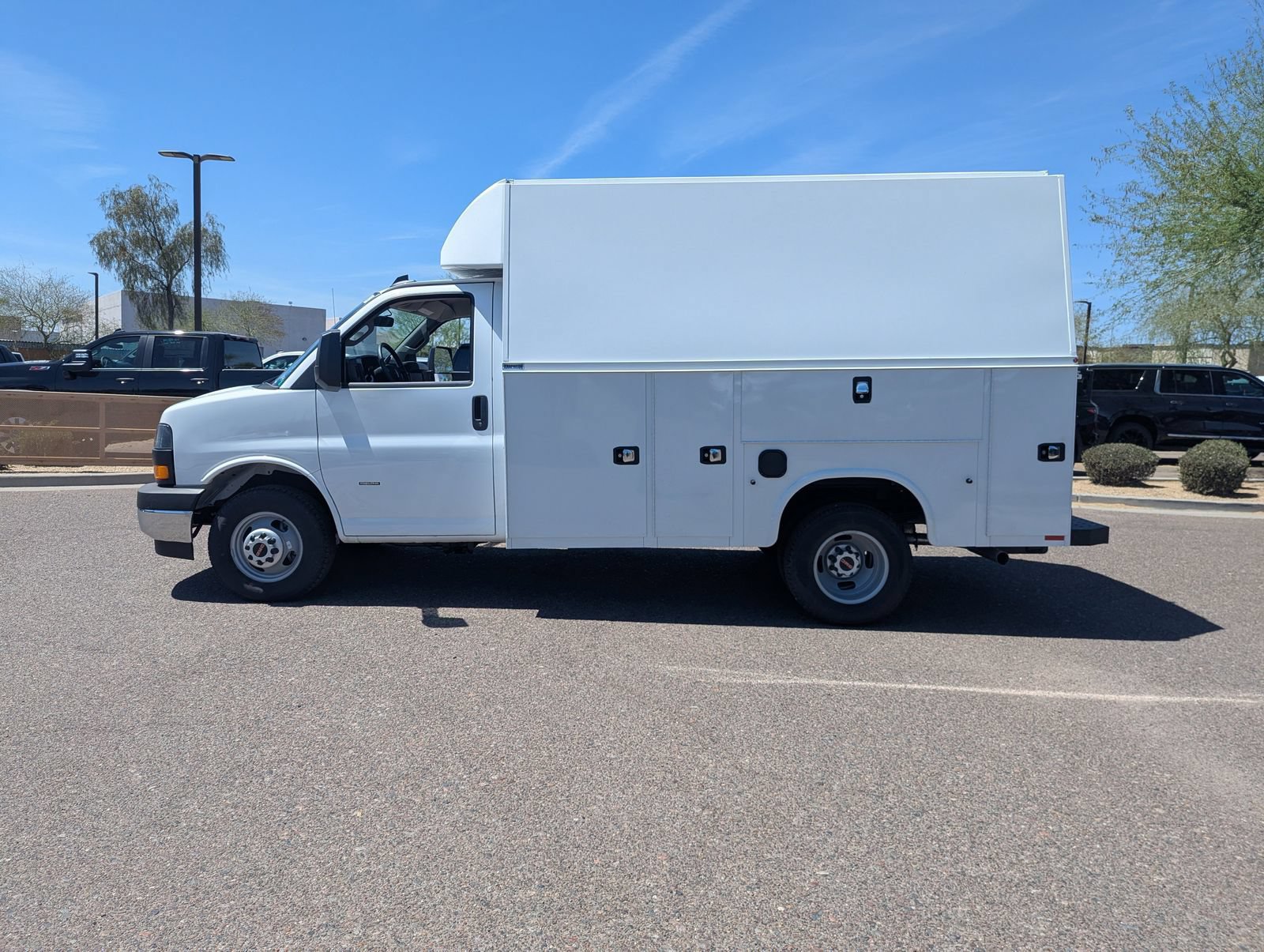 New 2025 GMC Savana 3500 w/ Power Convenience Package RWD image 3