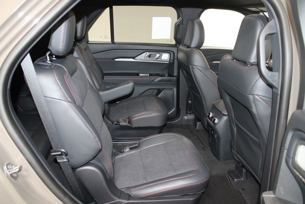 New 2026 Ford Explorer ST image 32