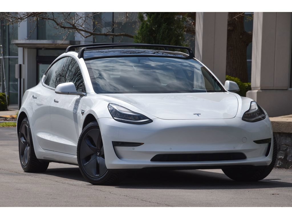 Used 2020 Tesla Model 3 Standard Range Plus image 1