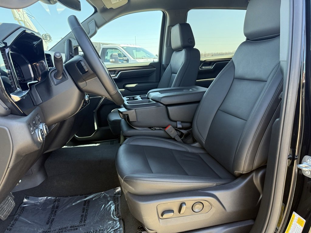 Used 2025 GMC Sierra 1500 SLT image 7