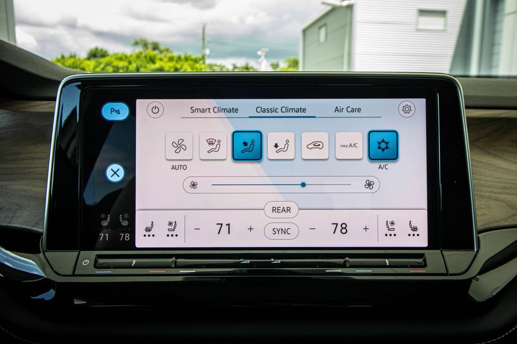 Certified 2026 Volkswagen Atlas SE w/ Panoramic Sunroof Package FWD image 43