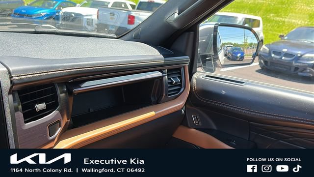 Used 2022 Ford Expedition Platinum AWD/4WD image 24