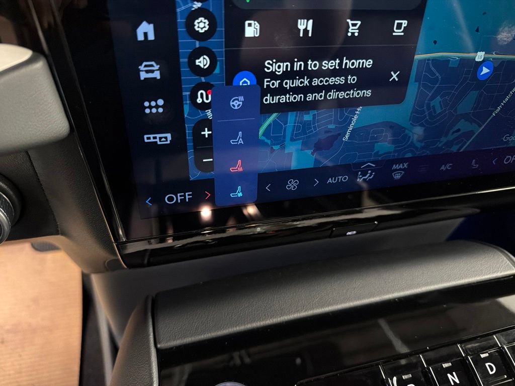 New 2026 Lincoln Navigator Reserve w/ Jet Appearance Package AWD/4WD image 13