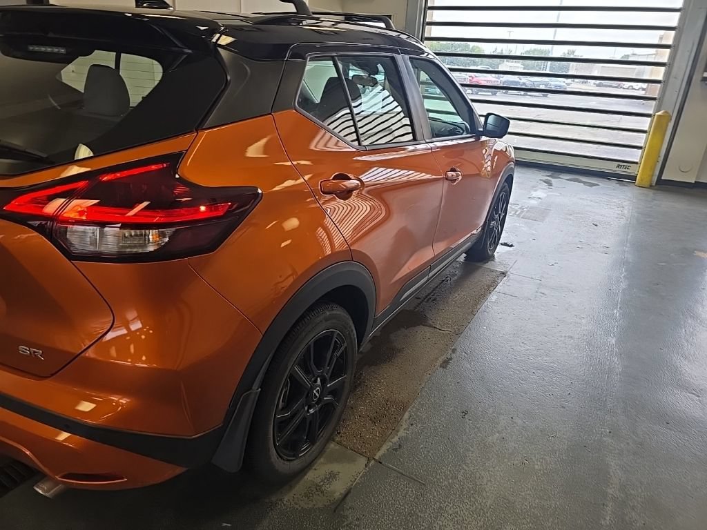Used 2024 Nissan Kicks SR w/ SR Premium Package FWD image 4