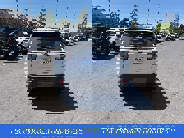 Used 2026 Jeep Cherokee Laredo AWD/4WD image 4