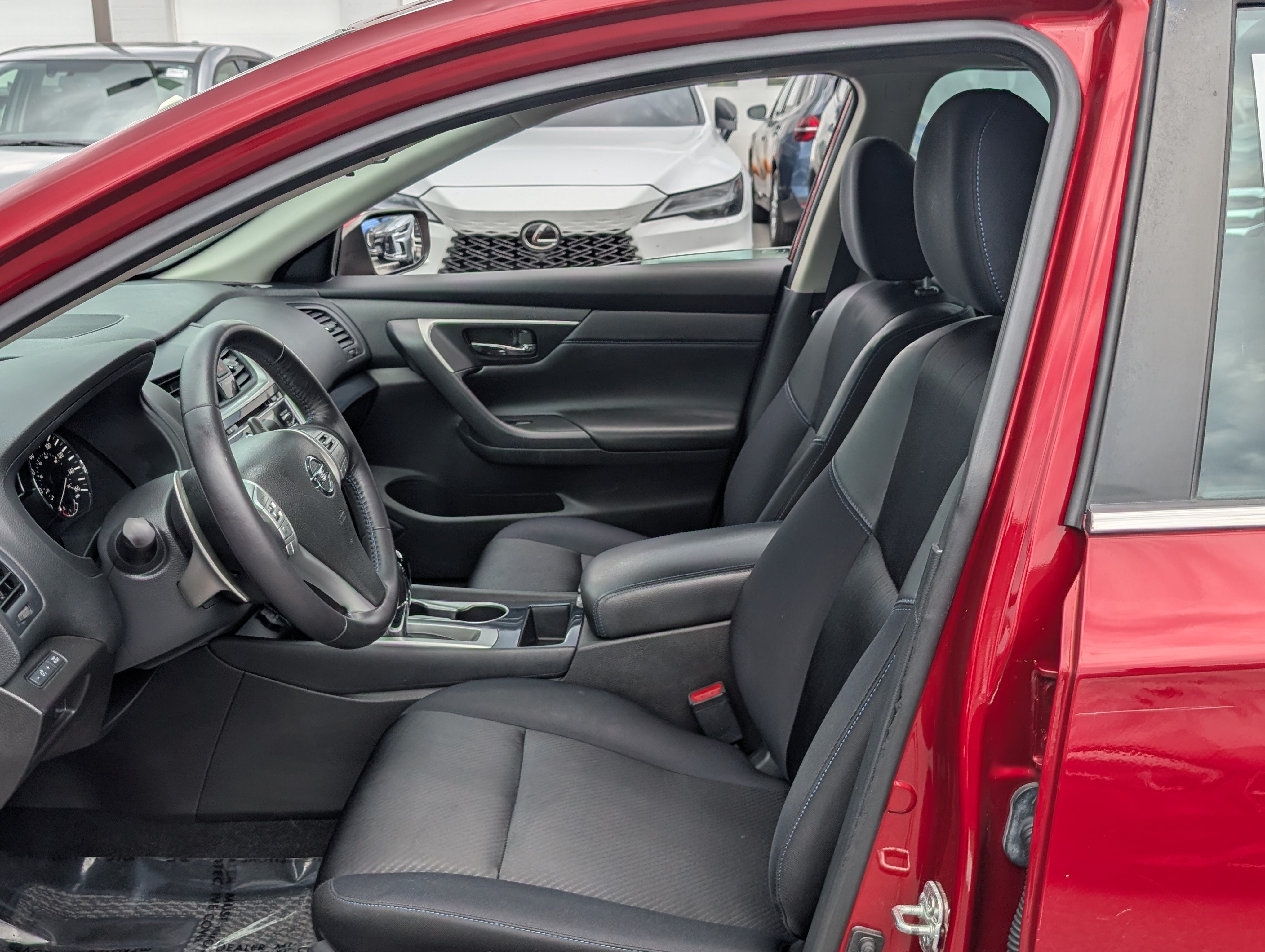 Used 2018 Nissan Altima 2.5 SR FWD image 15