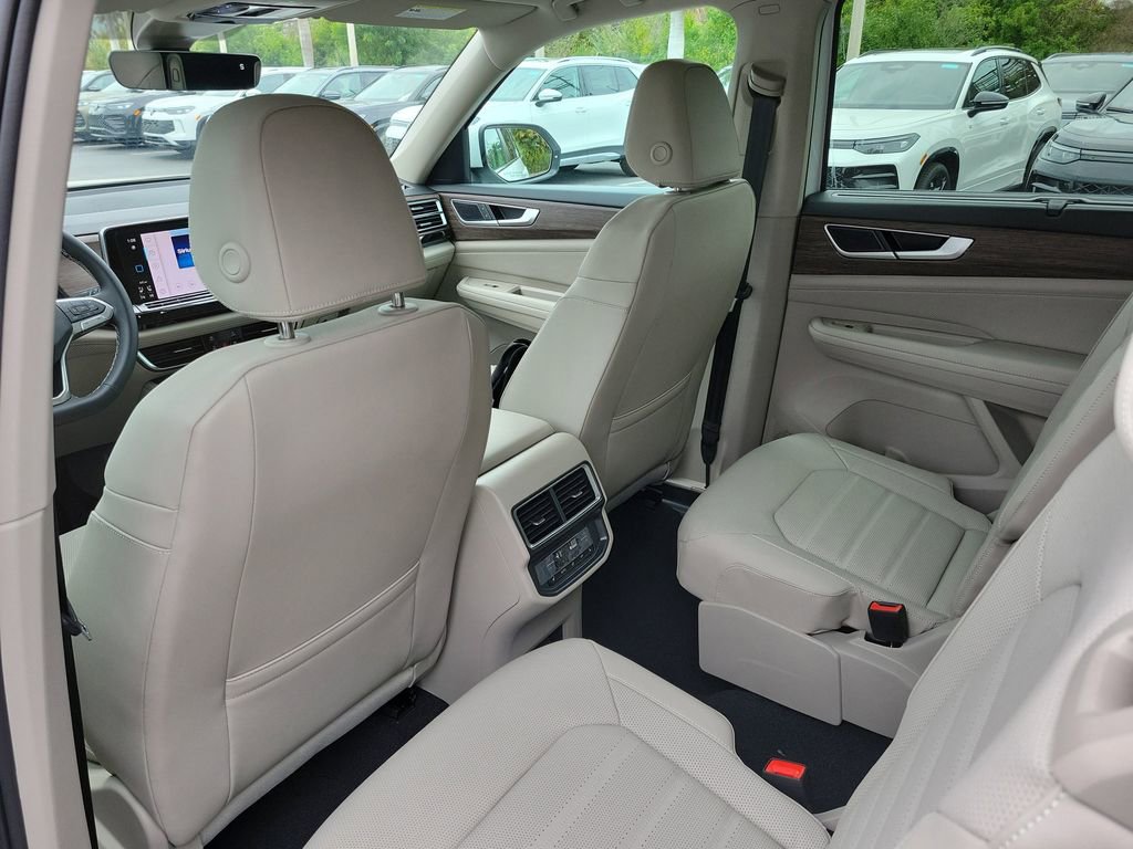 New 2026 Volkswagen Atlas SEL image 9