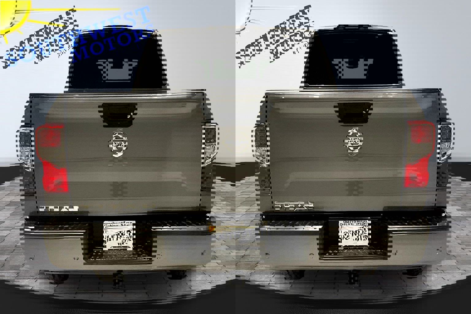 Used 2021 Nissan Titan S w/ S Utility Package image 5