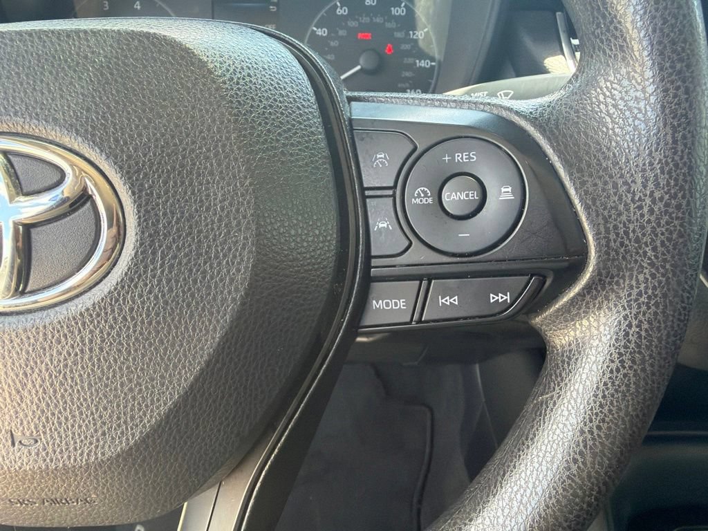 Used 2024 Toyota Corolla LE w/ LE Convenience Package FWD image 23