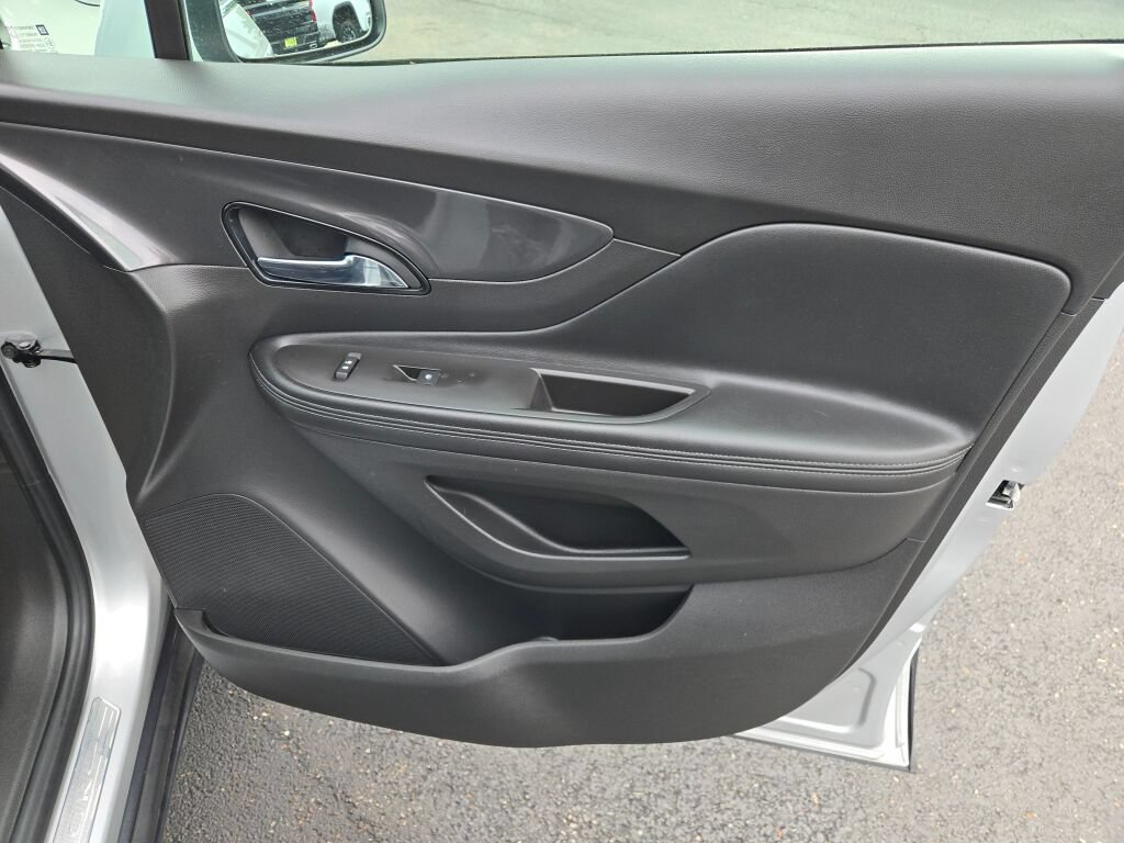 Certified 2019 Buick Encore Preferred FWD image 7