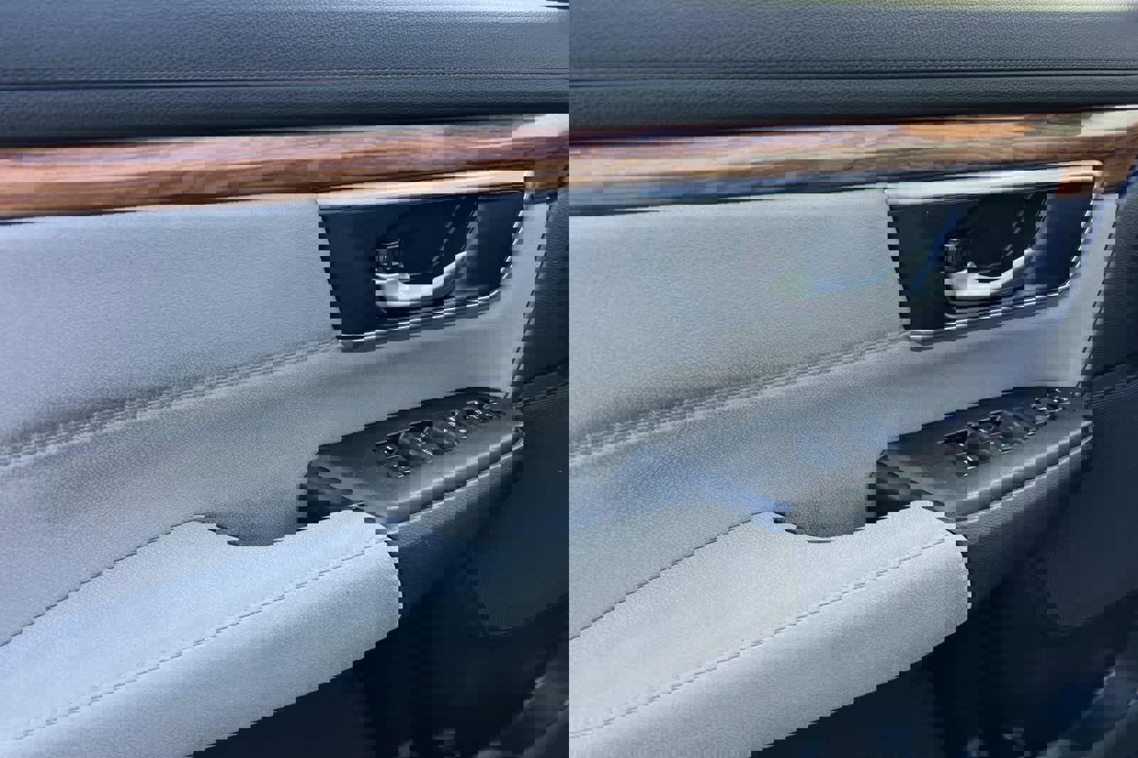 Used 2018 Honda CR-V EX image 12