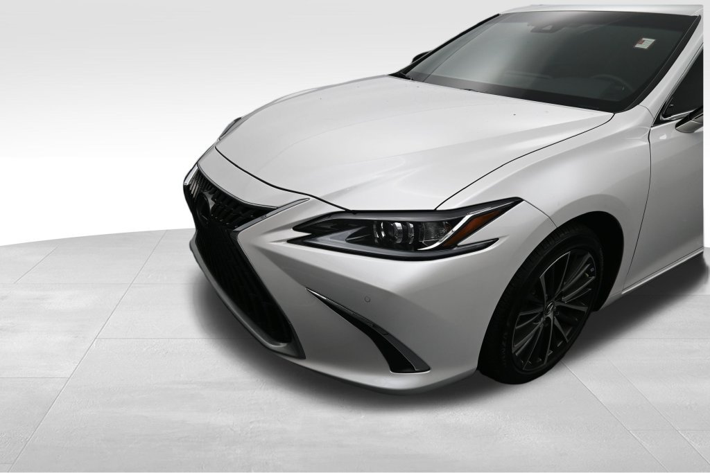 Used 2025 Lexus ES 350 w/ Premium Package FWD image 10
