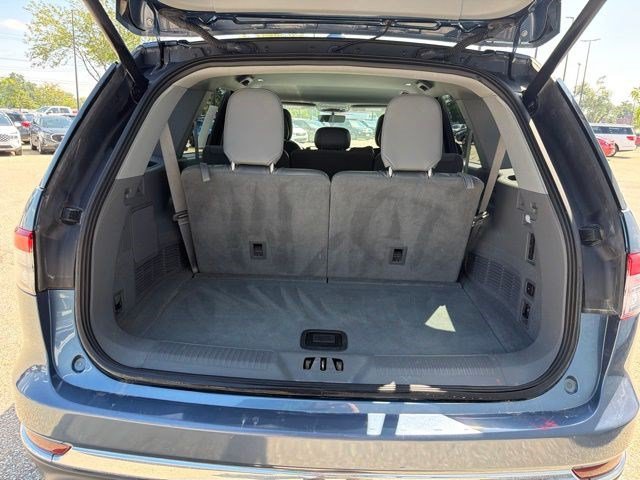 Used 2020 Lincoln Aviator Reserve w/ Elements Package Plus AWD/4WD image 16