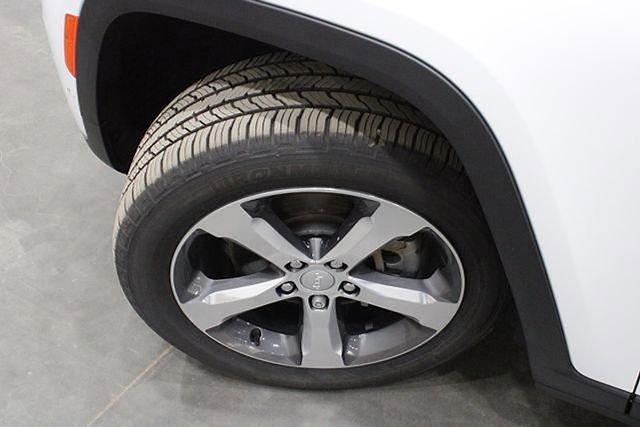 Used 2021 Jeep Grand Cherokee L Limited w/ Luxury Tech Group II image 52