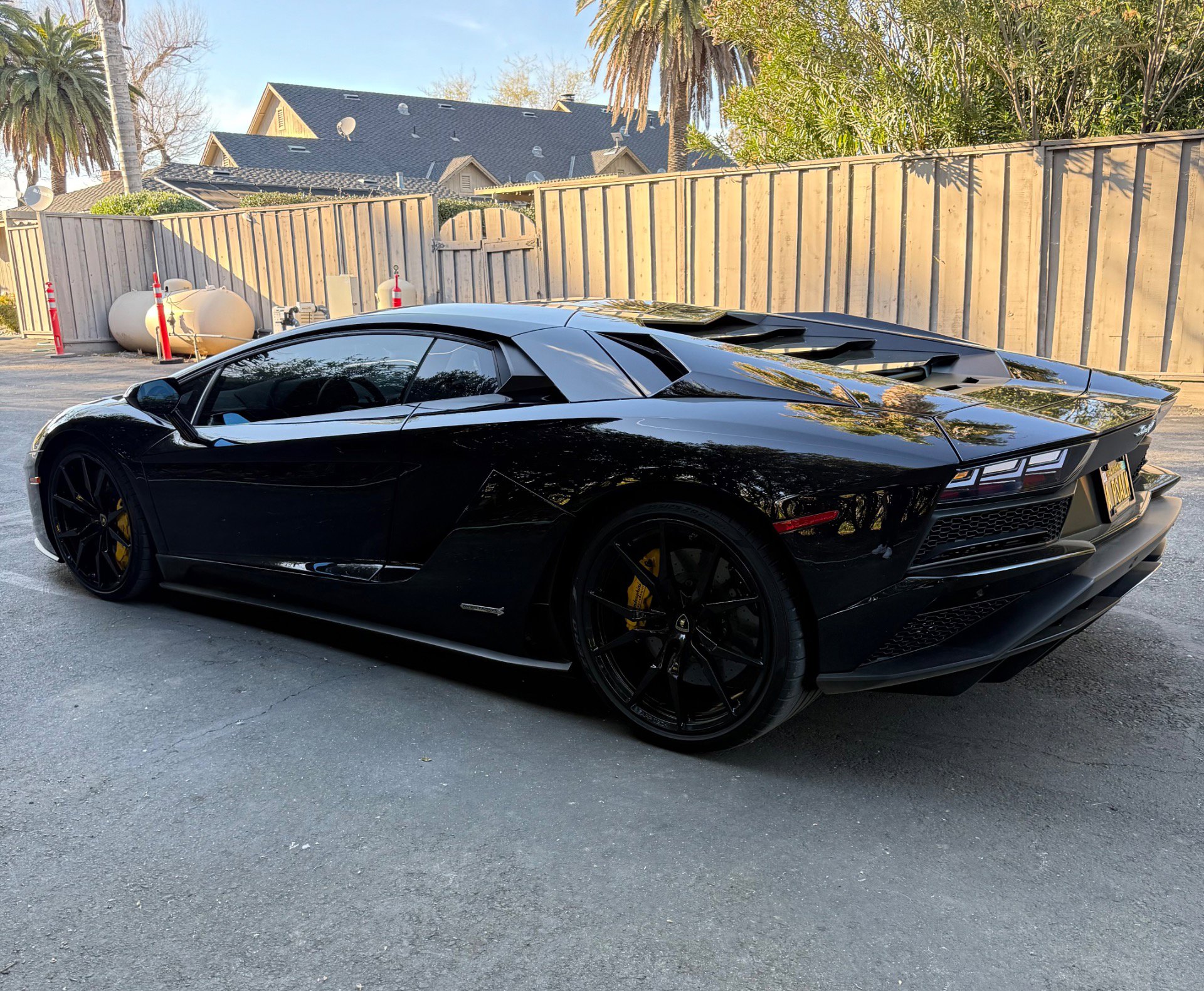 Used 2017 Lamborghini Aventador S image 10