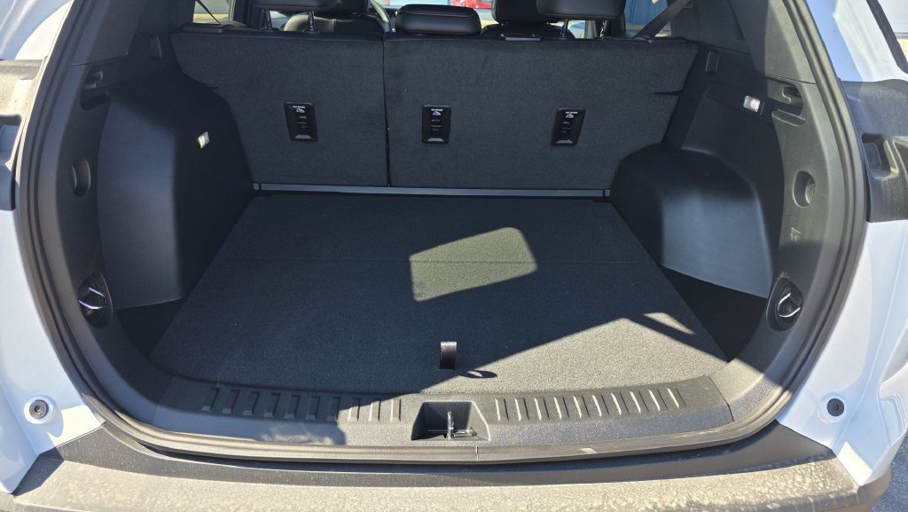 New 2027 Chevrolet Equinox ACTIV w/ Convenience Package III FWD image 10
