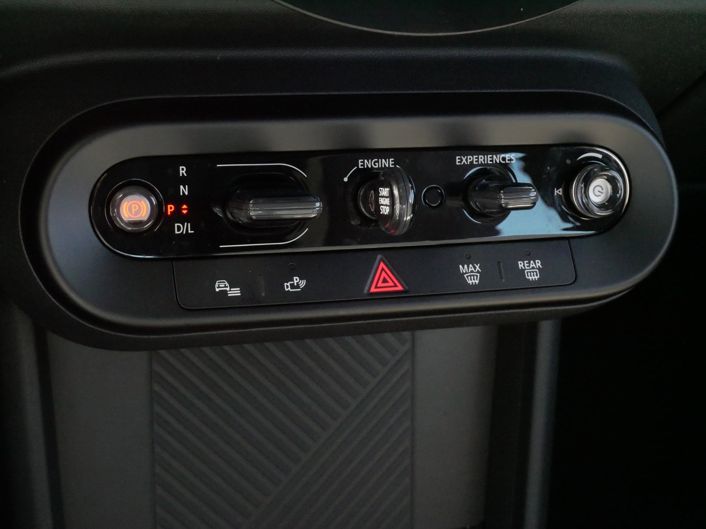 Used 2026 MINI Cooper 4-Door Hardtop FWD image 22