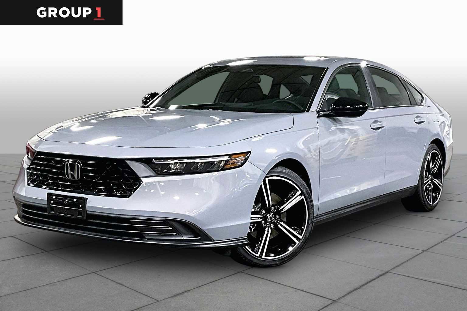 Used 2025 Honda Accord Sport image 1