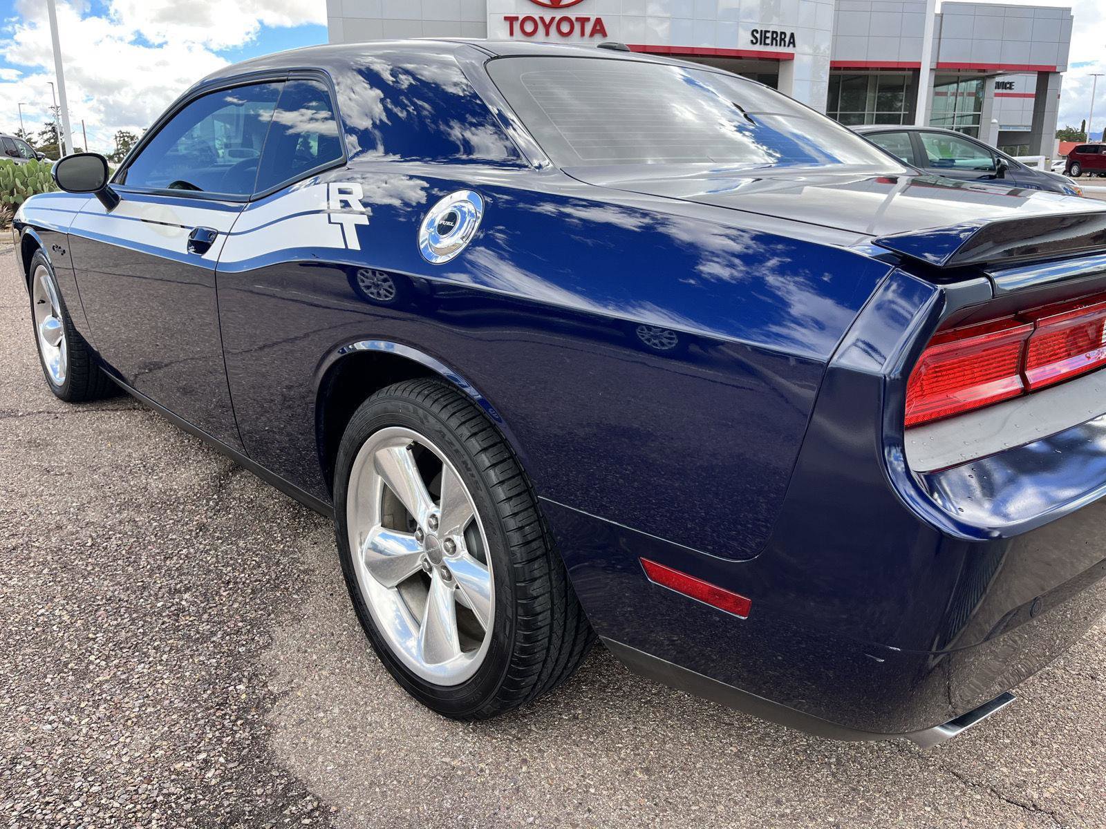 Used 2014 Dodge Challenger R/T image 11