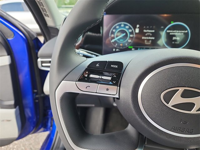 New 2025 Hyundai Elantra Limited image 23