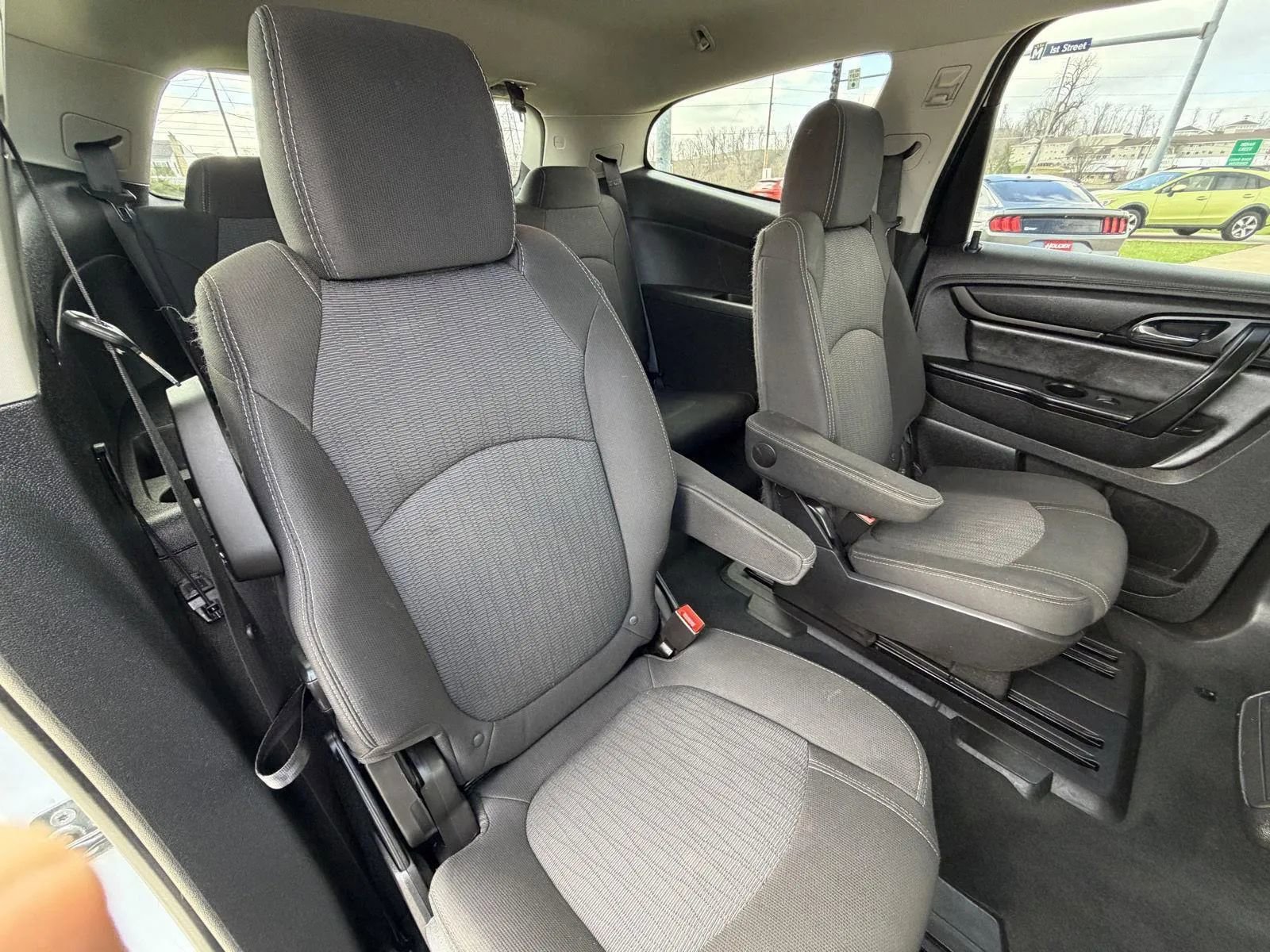 Used 2017 Chevrolet Traverse LT w/ Style and Technology Package AWD/4WD image 16