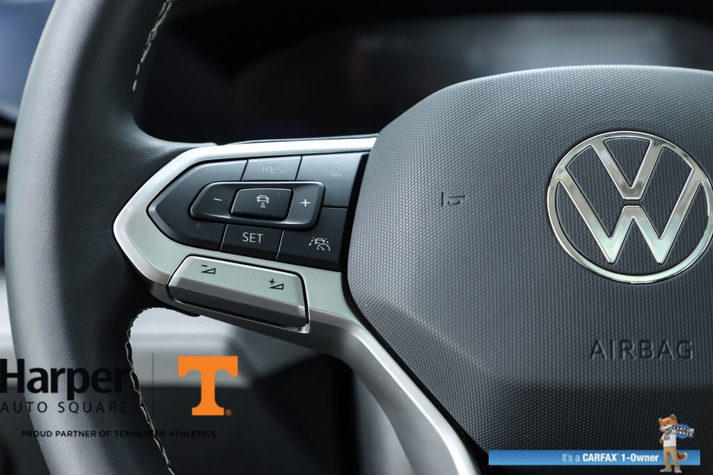Used 2024 Volkswagen Taos SE w/ Panoramic Sunroof Package image 59