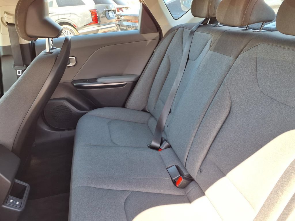 Used 2025 Kia K4 FWD image 10