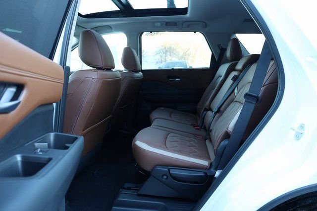 New 2026 Nissan Pathfinder Platinum w/ Cargo Package AWD/4WD image 26