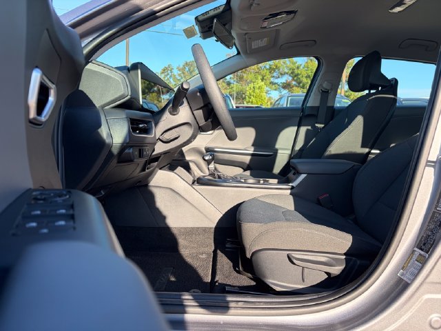 Used 2025 Kia K4 FWD image 26