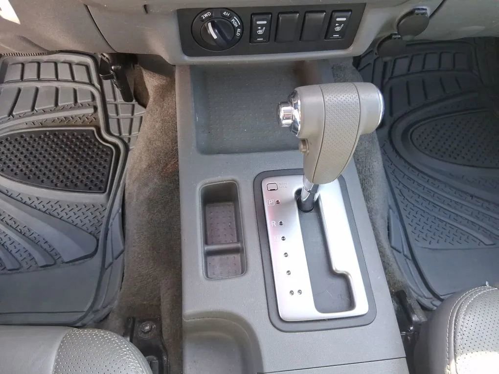 Used 2005 Nissan Frontier LE w/ (X01) Leather Pkg image 18