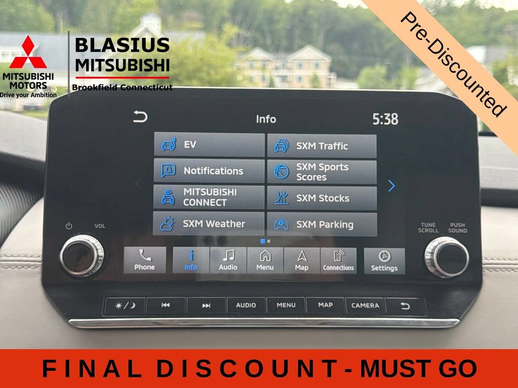 Used 2023 Mitsubishi Outlander SEL AWD/4WD image 35