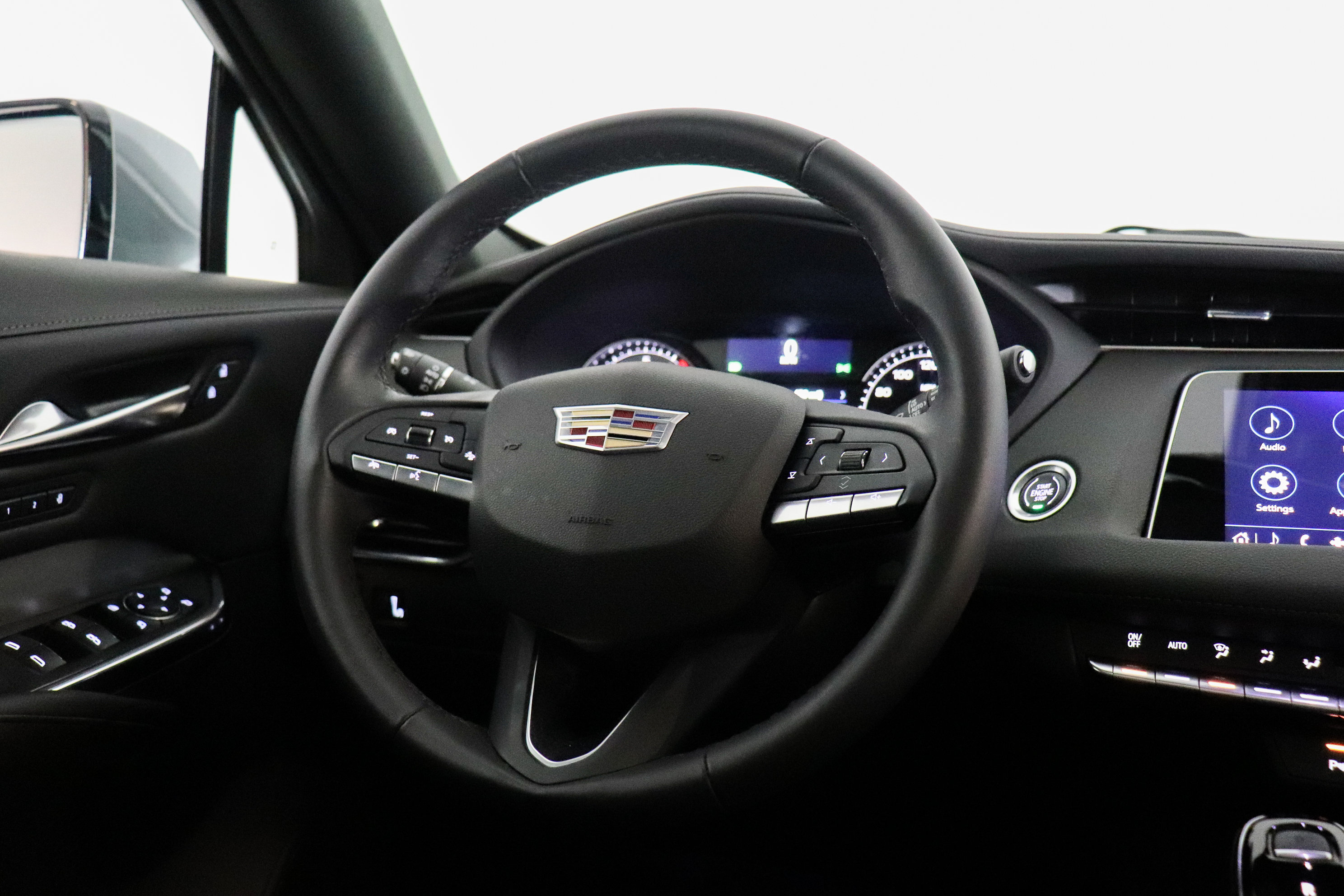 Used 2023 Cadillac XT4 Premium Luxury AWD/4WD image 29