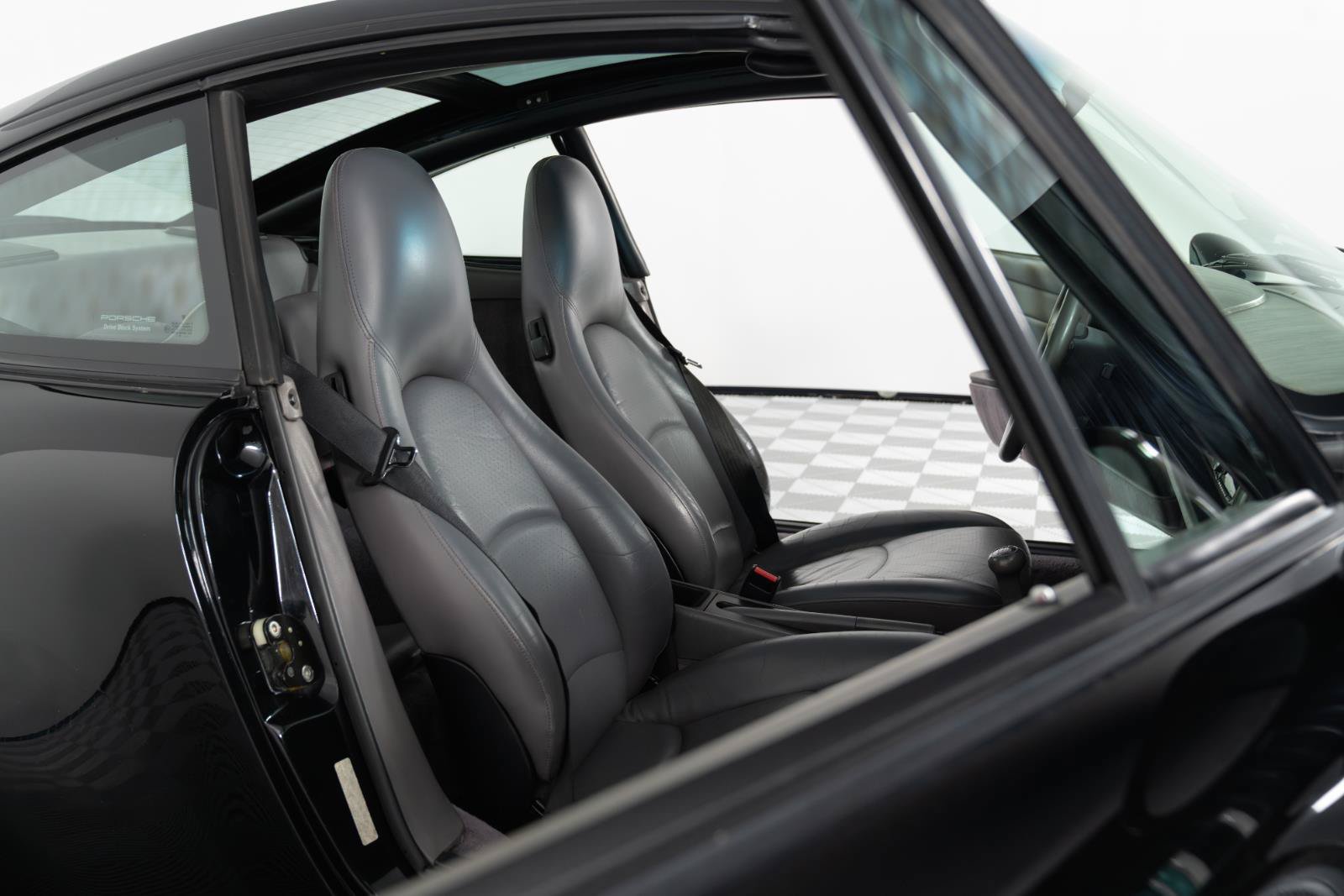 Used 1996 Porsche 911 Targa RWD image 10