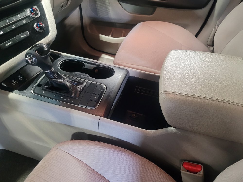 Used 2016 Kia Sedona LX FWD image 26