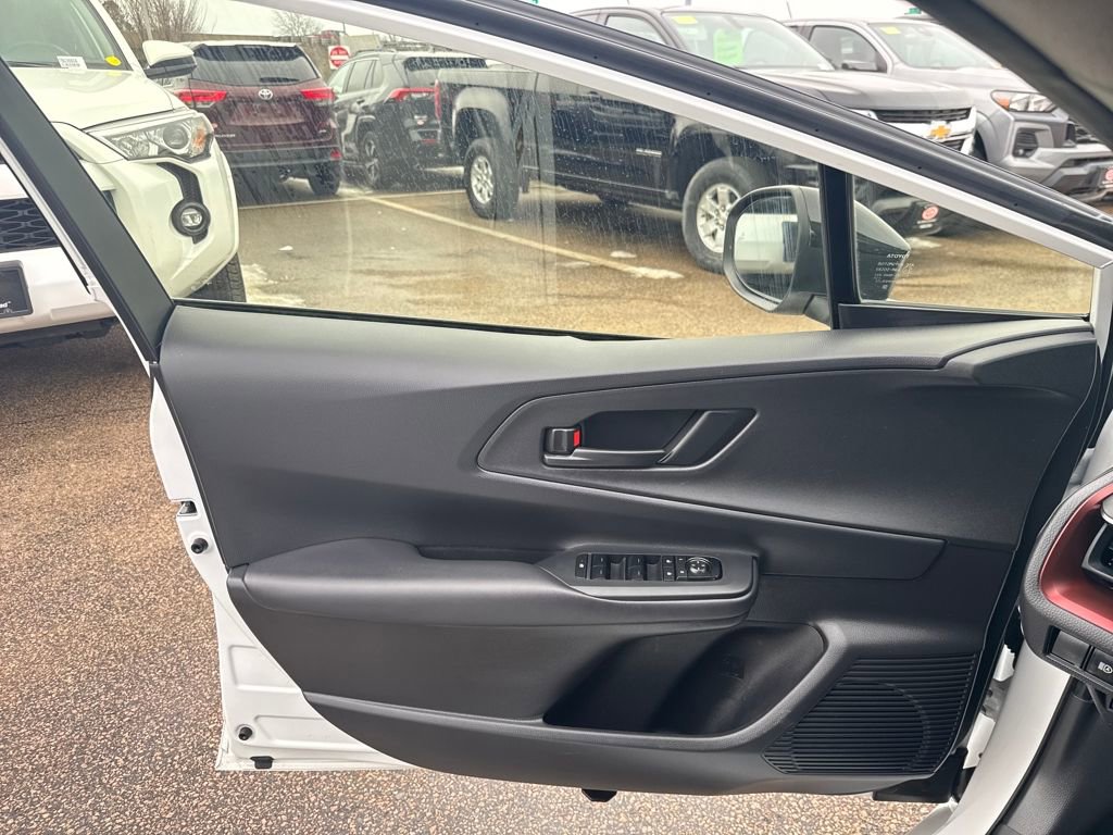 Used 2023 Toyota Prius Prime SE image 30