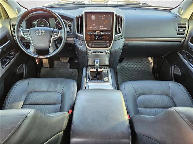 Used 2020 Toyota Land Cruiser image 20