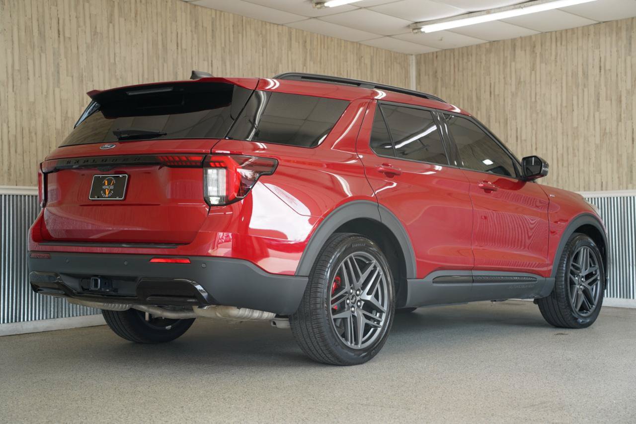 Used 2026 Ford Explorer ST-Line w/ ST-Line Street Pack RWD image 10