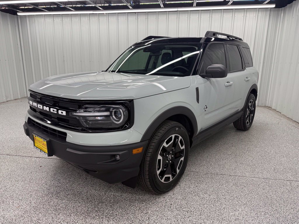 Used 2024 Ford Bronco Sport Outer Banks w/ Tech Package AWD/4WD image 3