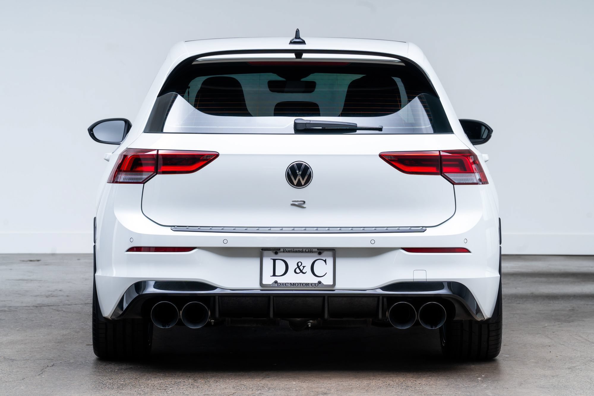Used 2024 Volkswagen Golf R AWD/4WD image 6